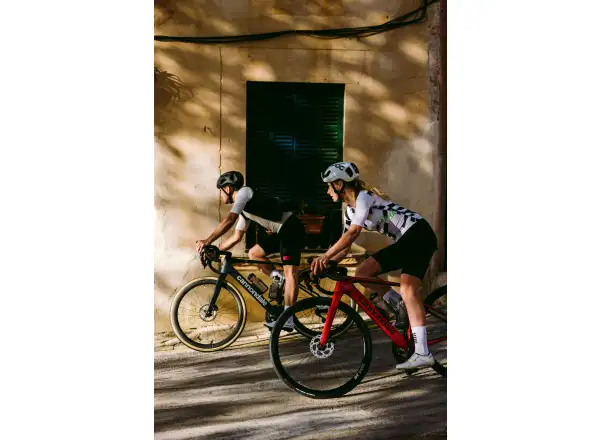 Cannondale Synapse Carbon 4 road bike Metallic Red