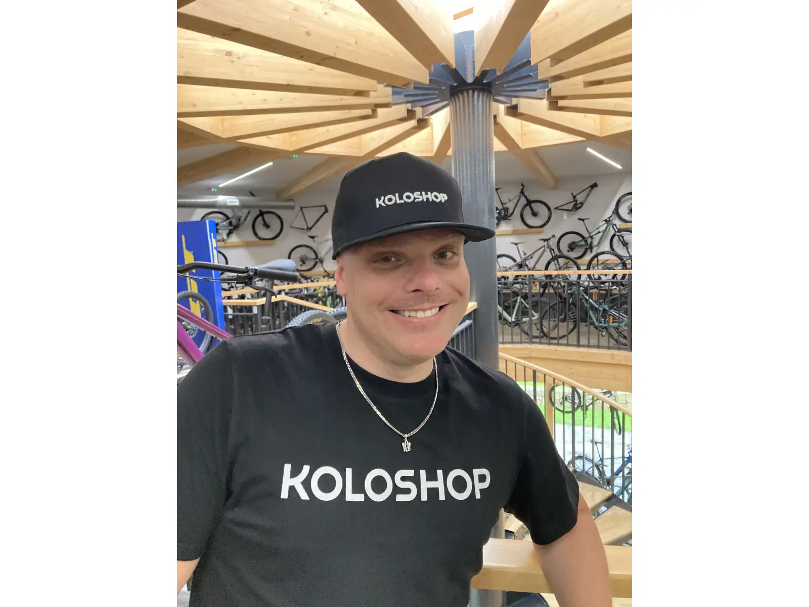 Koloshop Snapback Rapper 2024 cap Black