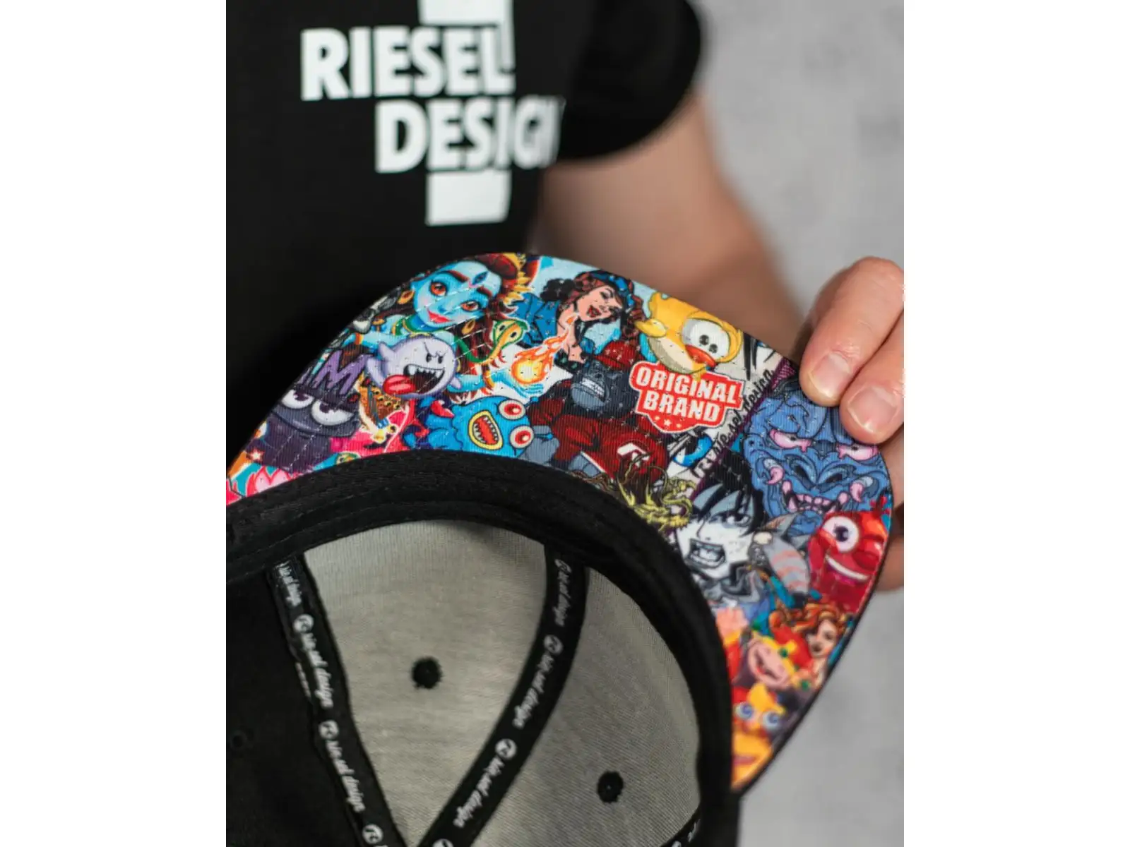 Rie:sel Design cap stickerbomb