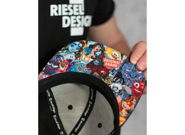 Rie:sel Design cap stickerbomb