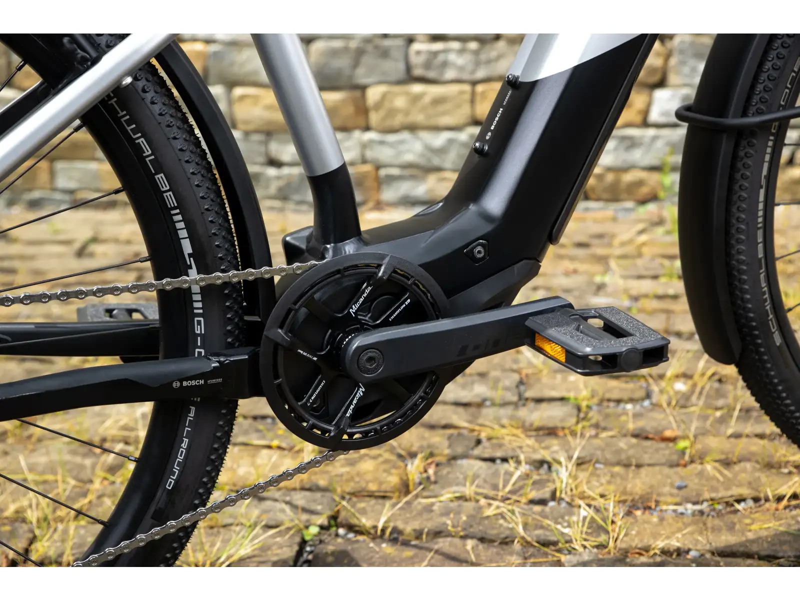 Superior eBLOX 6.5 city e-bike Matte Dark Chrome/Black