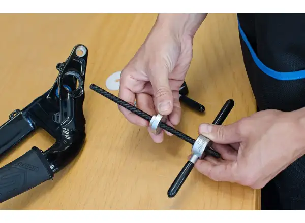 Unior press kit for bottom bracket bearings UNI