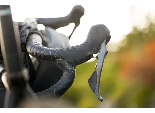 Shimano GRX ST-RX820+BR-RX820 Rear Disc Brake and 12-speed Shifter