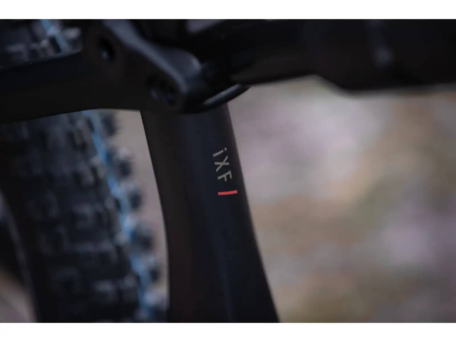 Superior iXF 9.7 full-suspension lightweight e-bike
