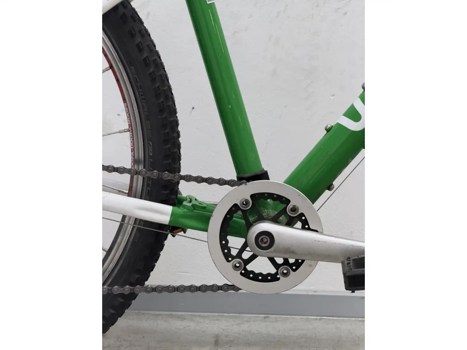 Woom 5 green 24 kids bike BAZAR