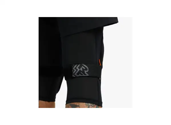 Race Face Indy knee guards stealth