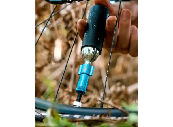 Peatys Holeshot CO2 pump head Red