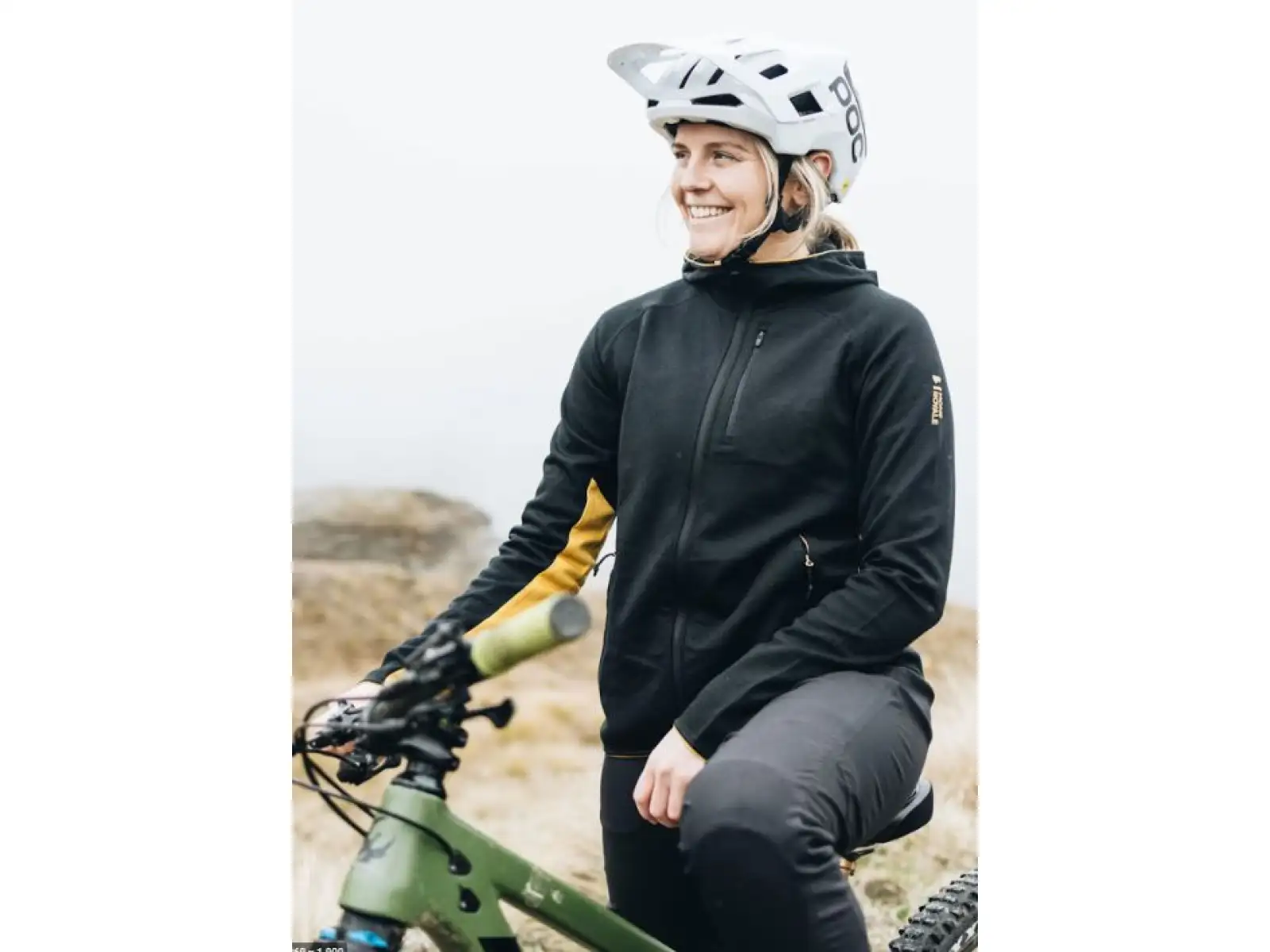 Mons Royale Approach Merino Shift Fleece Hood women's sweatshirt long sleeve black