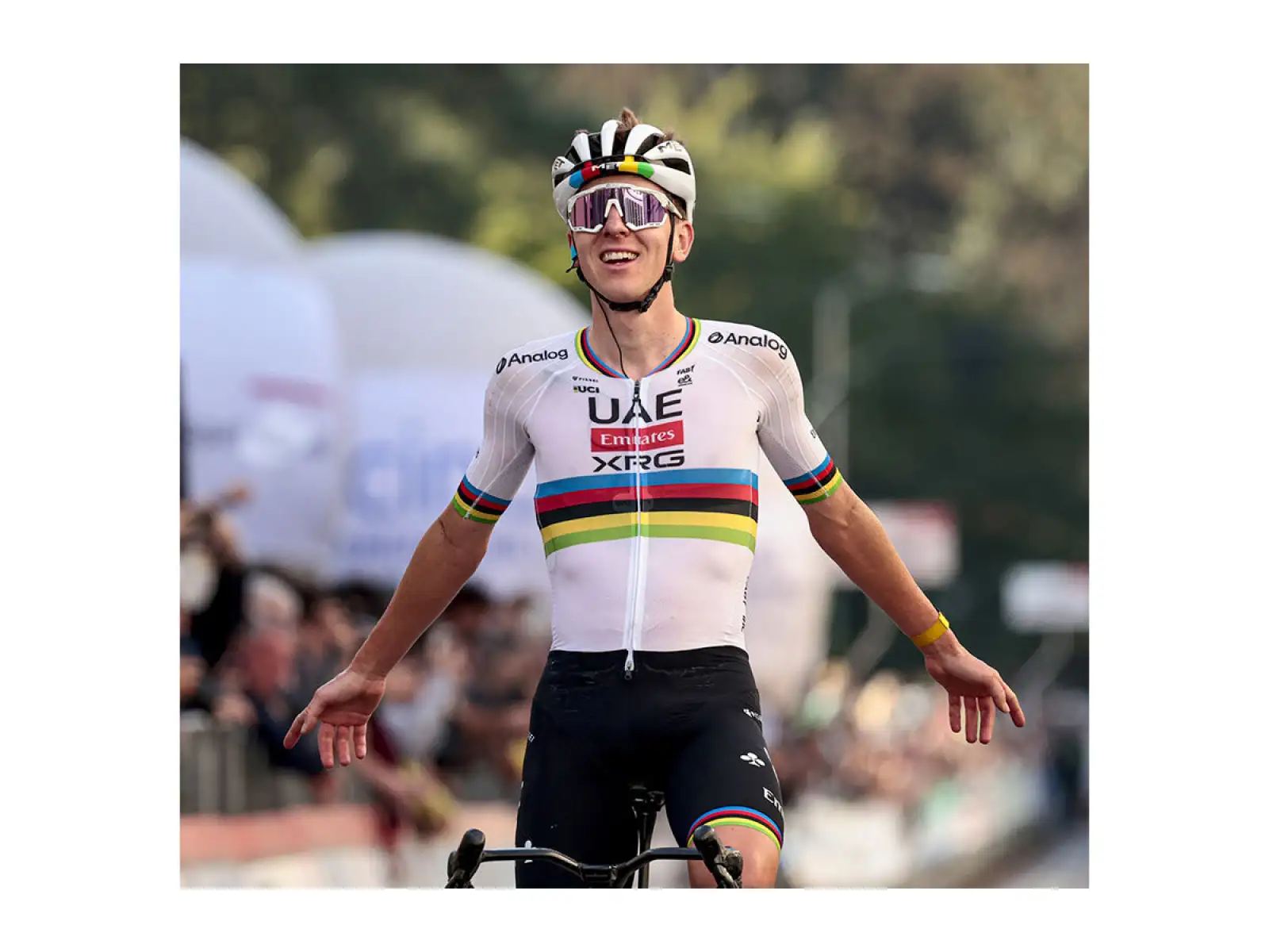 MET Trenta 3K Carbon road helmet Rainbow Limited Edition