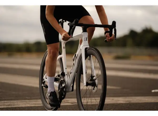 Isaac Meson Ultegra Di2 road bike Mineral White