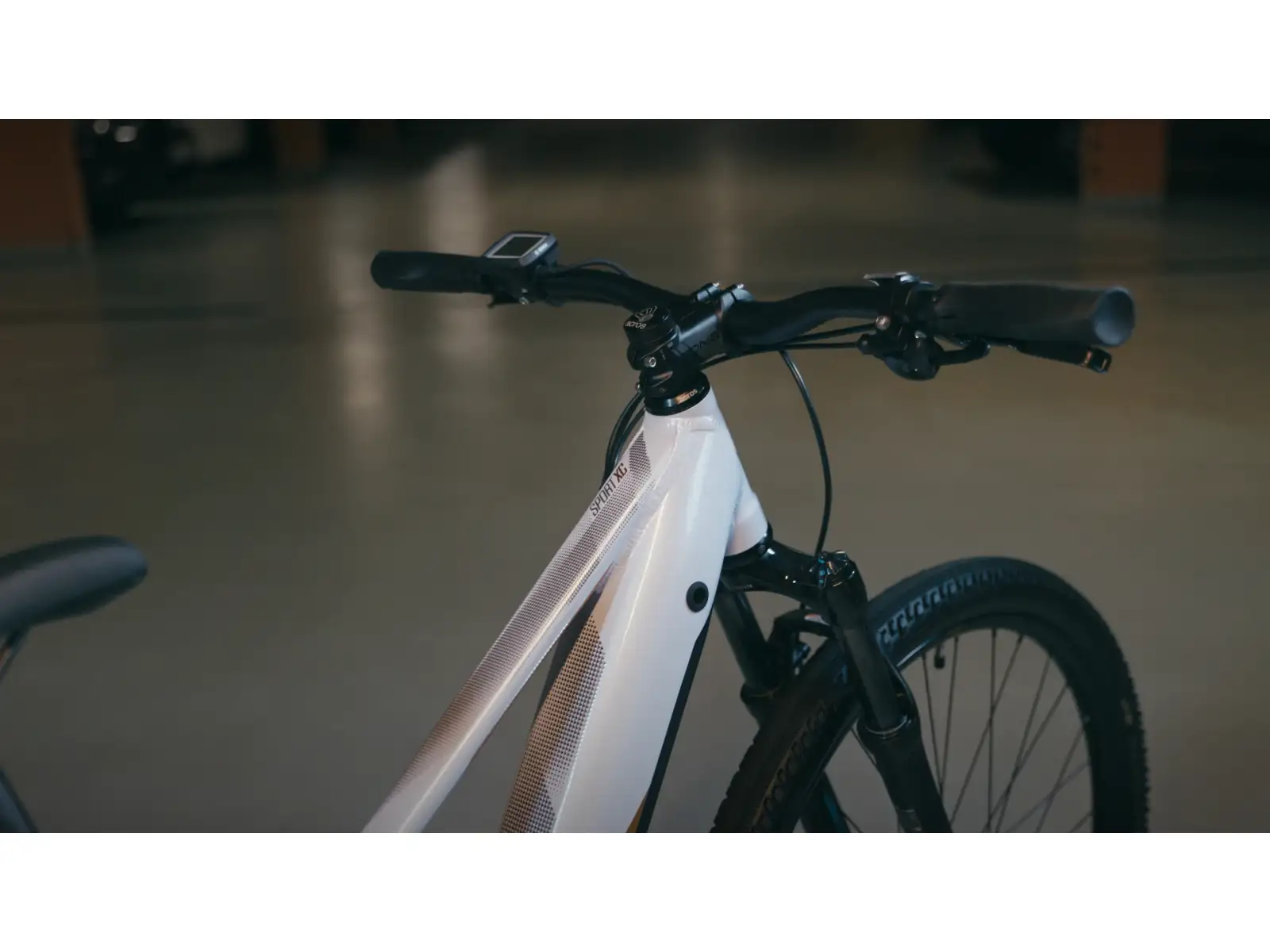 Superior eXC 7019 WB electric mountain bike Gloss White/Copper