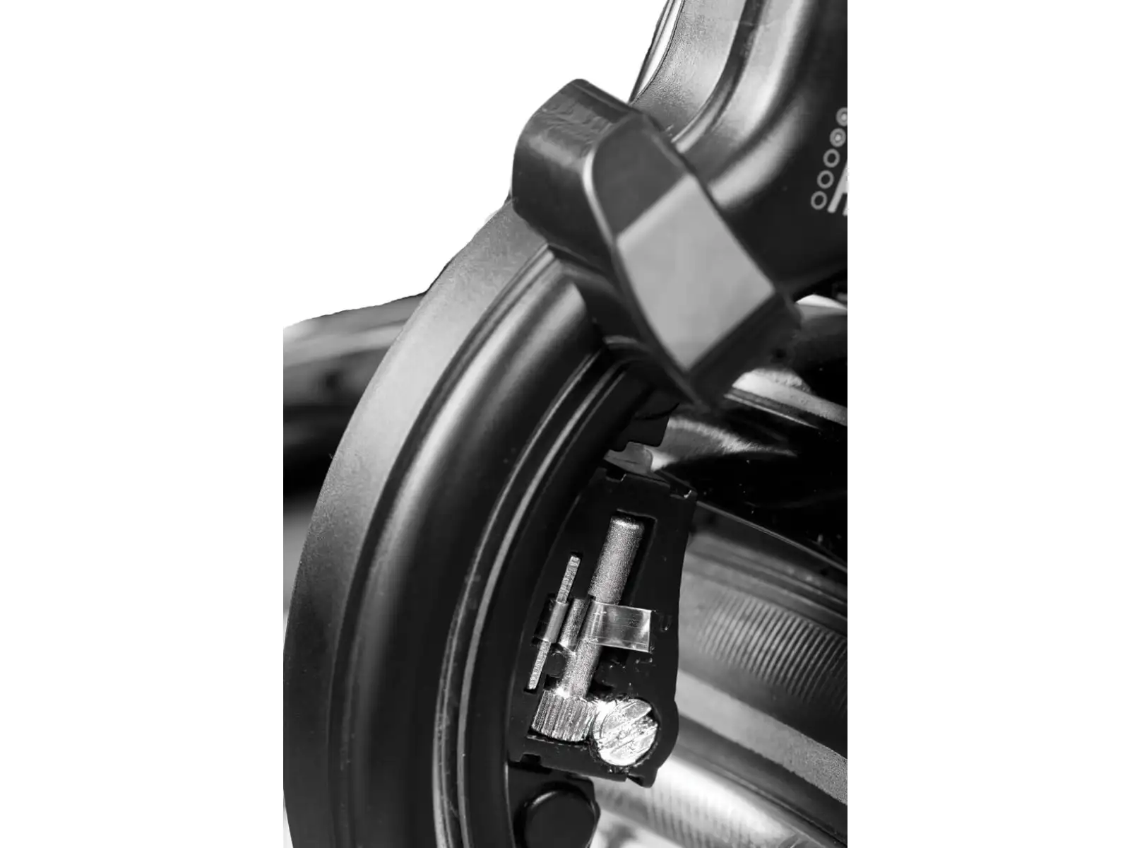 AXA Solid Plus lock black