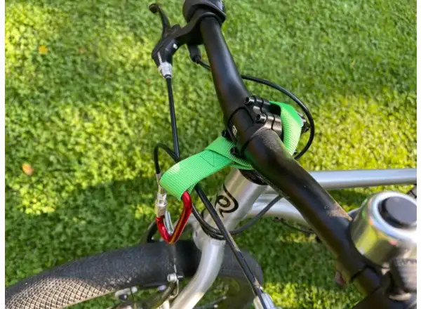 Tahlo Premium strap with carabiner green