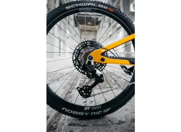 Nukeproof Reactor Alloy Pro 290 Eagle 90 full-suspension bike Yellow