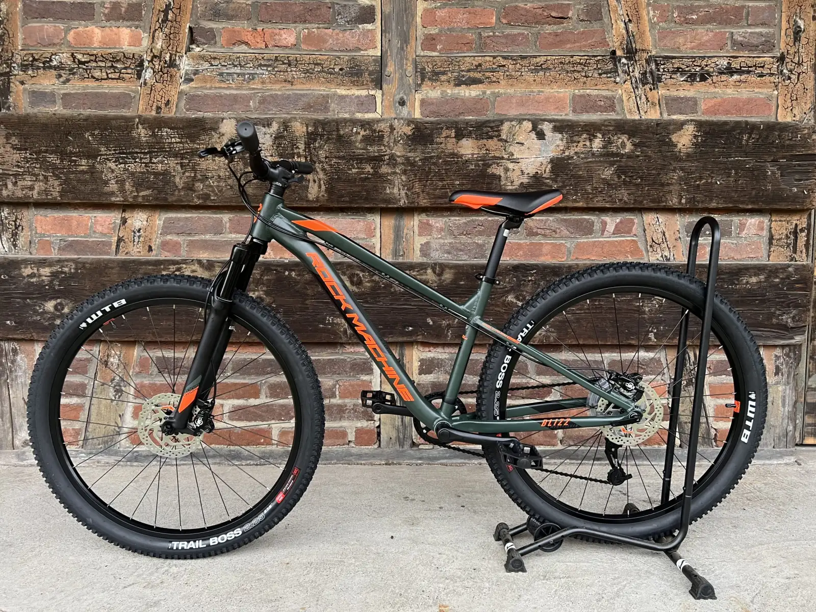 Rock Machine Blizz 27 HD Mat Khaki/Neon Orange/Black children's bike