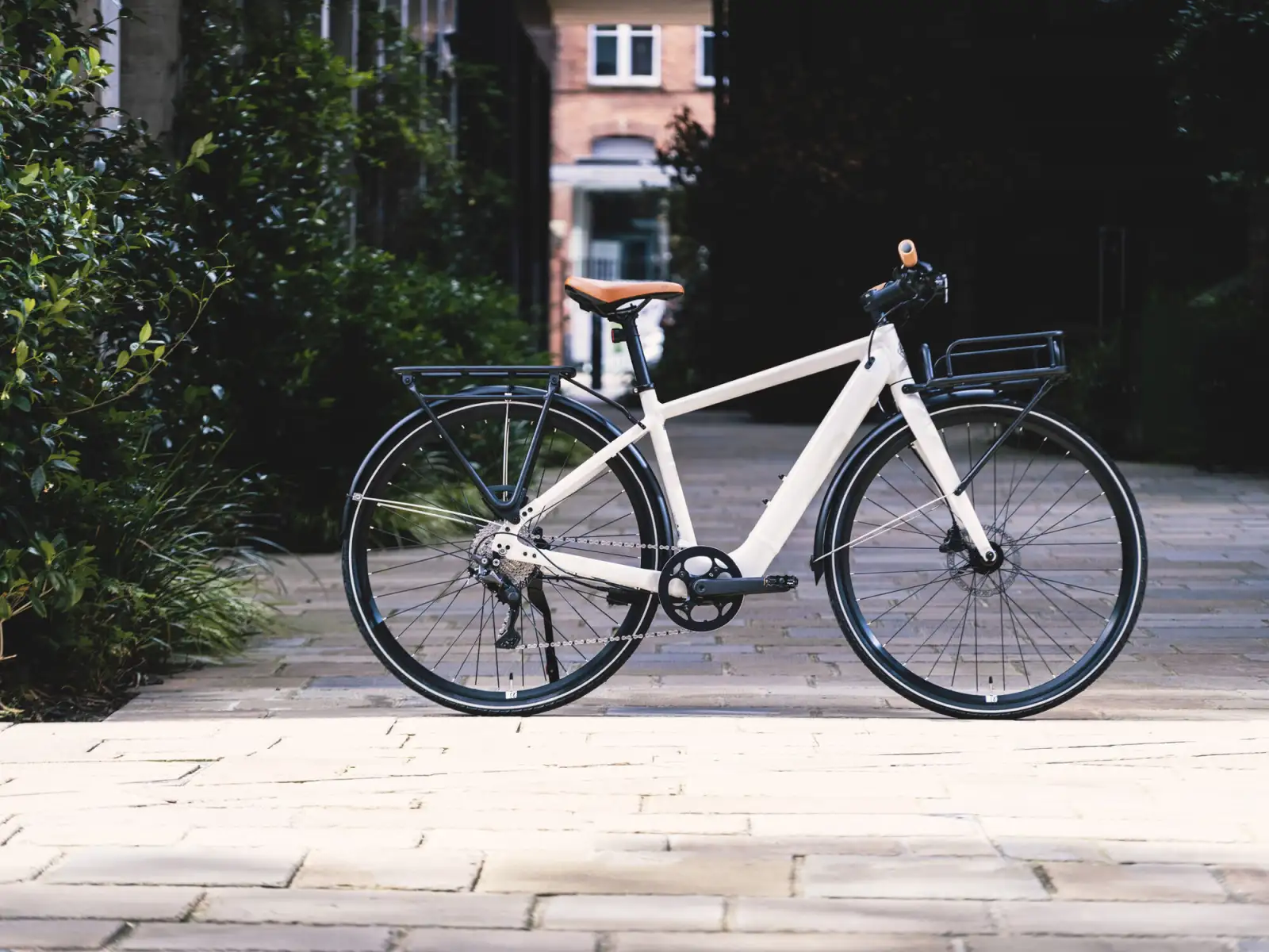 Momentum Voya E+3 city e-bike Lunar