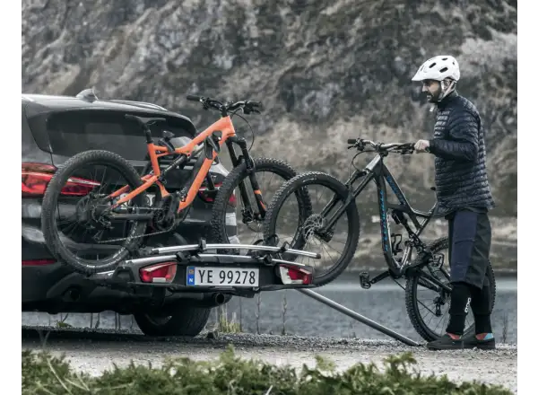 Thule VeloSpace XT carrier on towbar for 2 bicycles