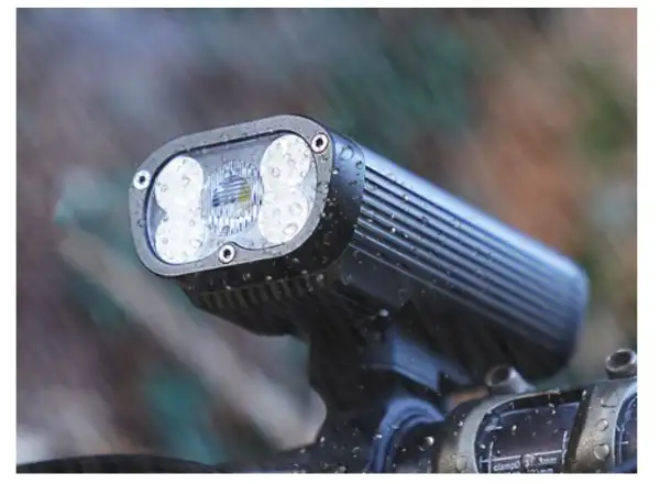 Ravemen PR2400 front light black
