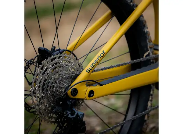 Superior iXF 9.2 full-suspension e-bike Matte Mustard