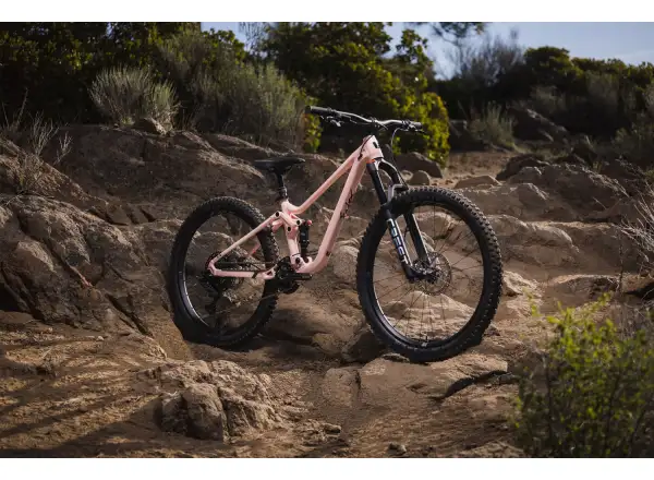 Liv Faith children's full-suspension bike 27.7"/26" Radiant Pink