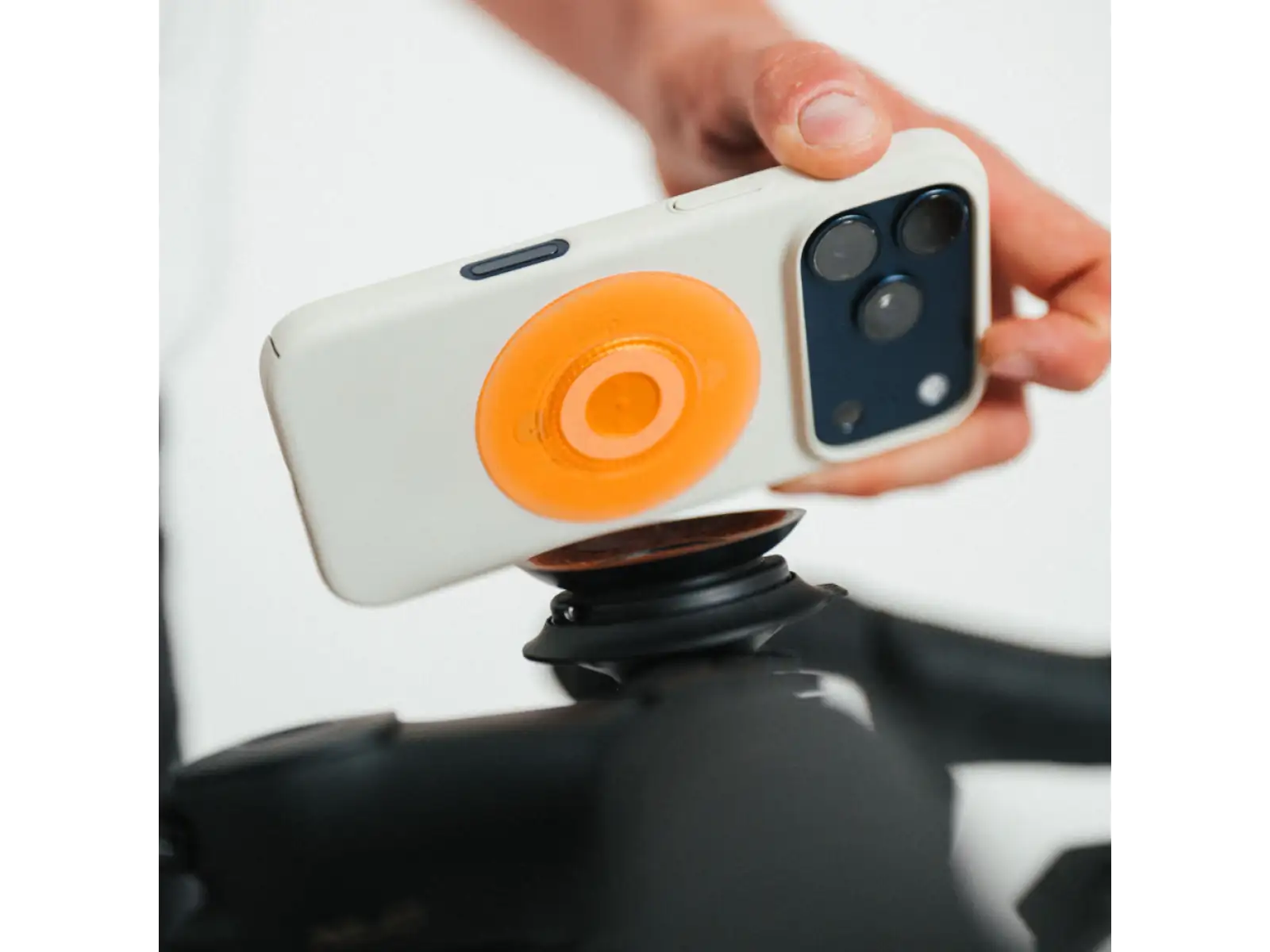 Fidlock Vacuum universal magnetic holder - orange sticker