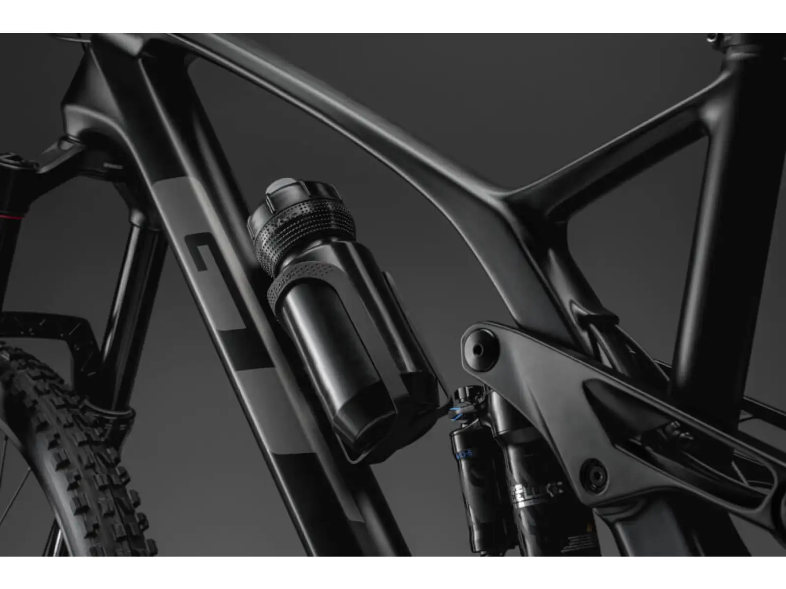 GT Force Carbon Pro DGR mountain bike