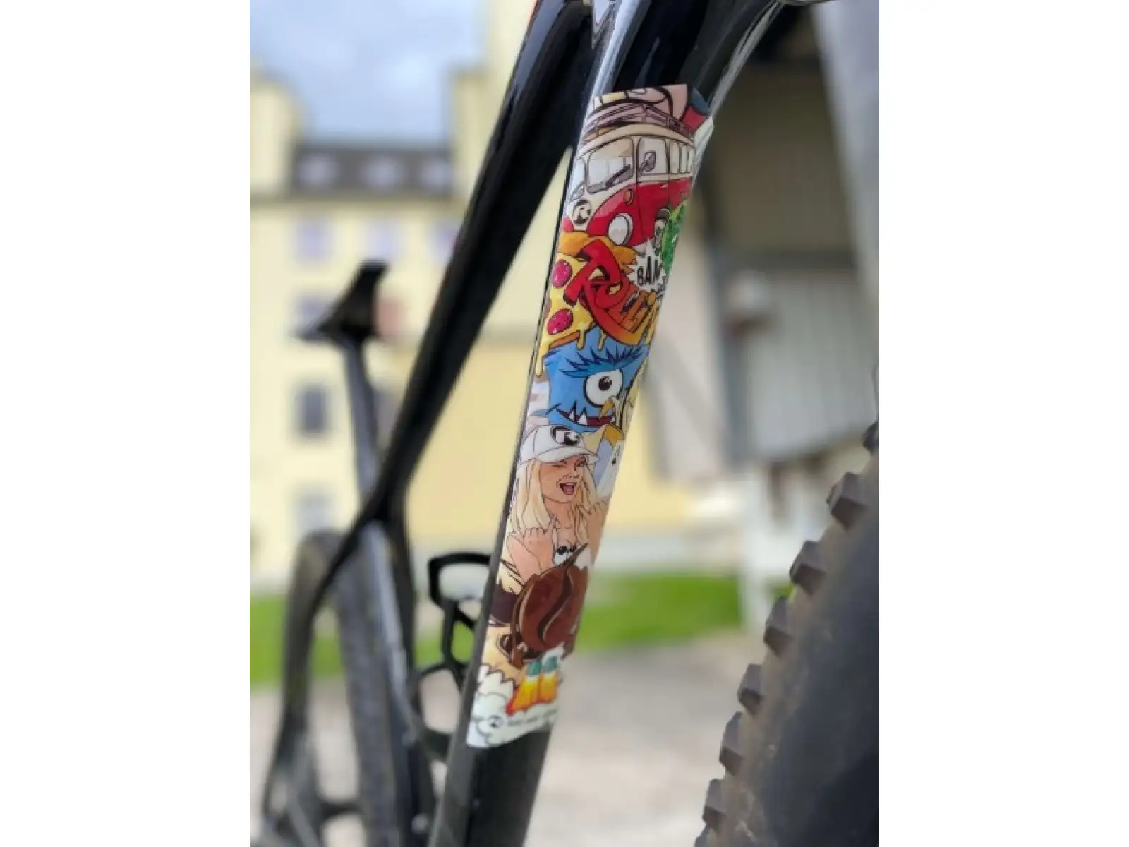 Rie:sel Design TAPE 3000 frame film Stickerbomb Eyecatcher