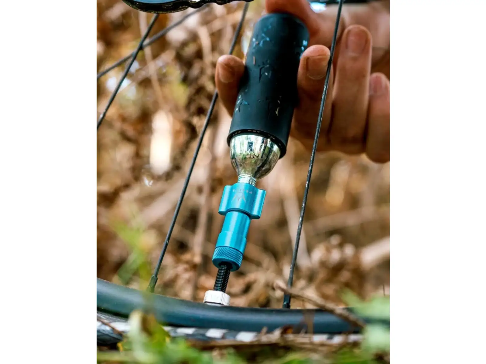 Peatys Holeshot CO2 pump head Mango