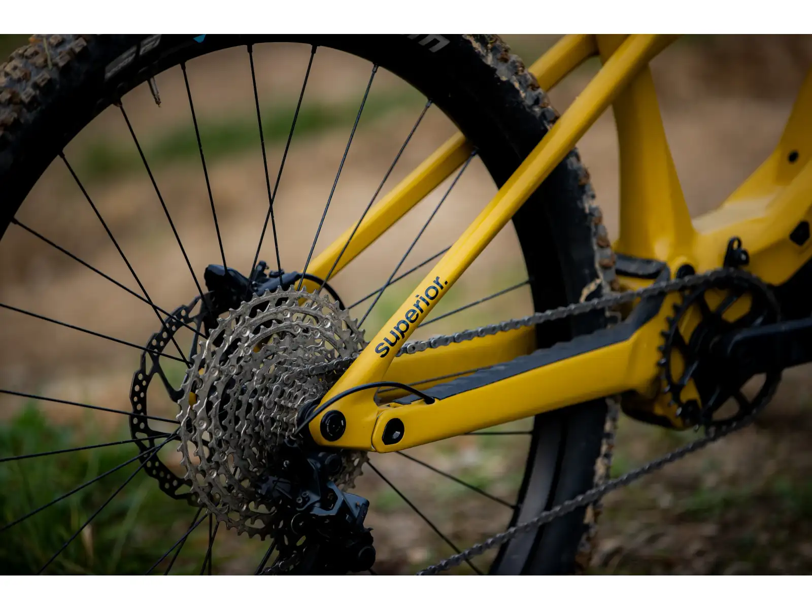 Superior iXF 9.2 full-suspension e-bike Matte Mustard