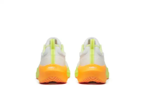 Saucony Surge women's running shoes White/Peel