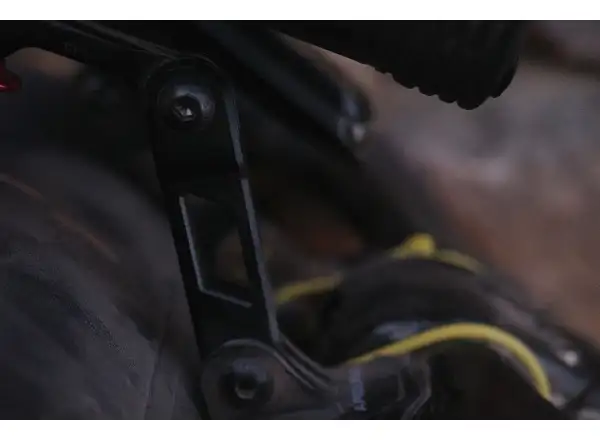 Apidura Expedition Accessory Arm light mount