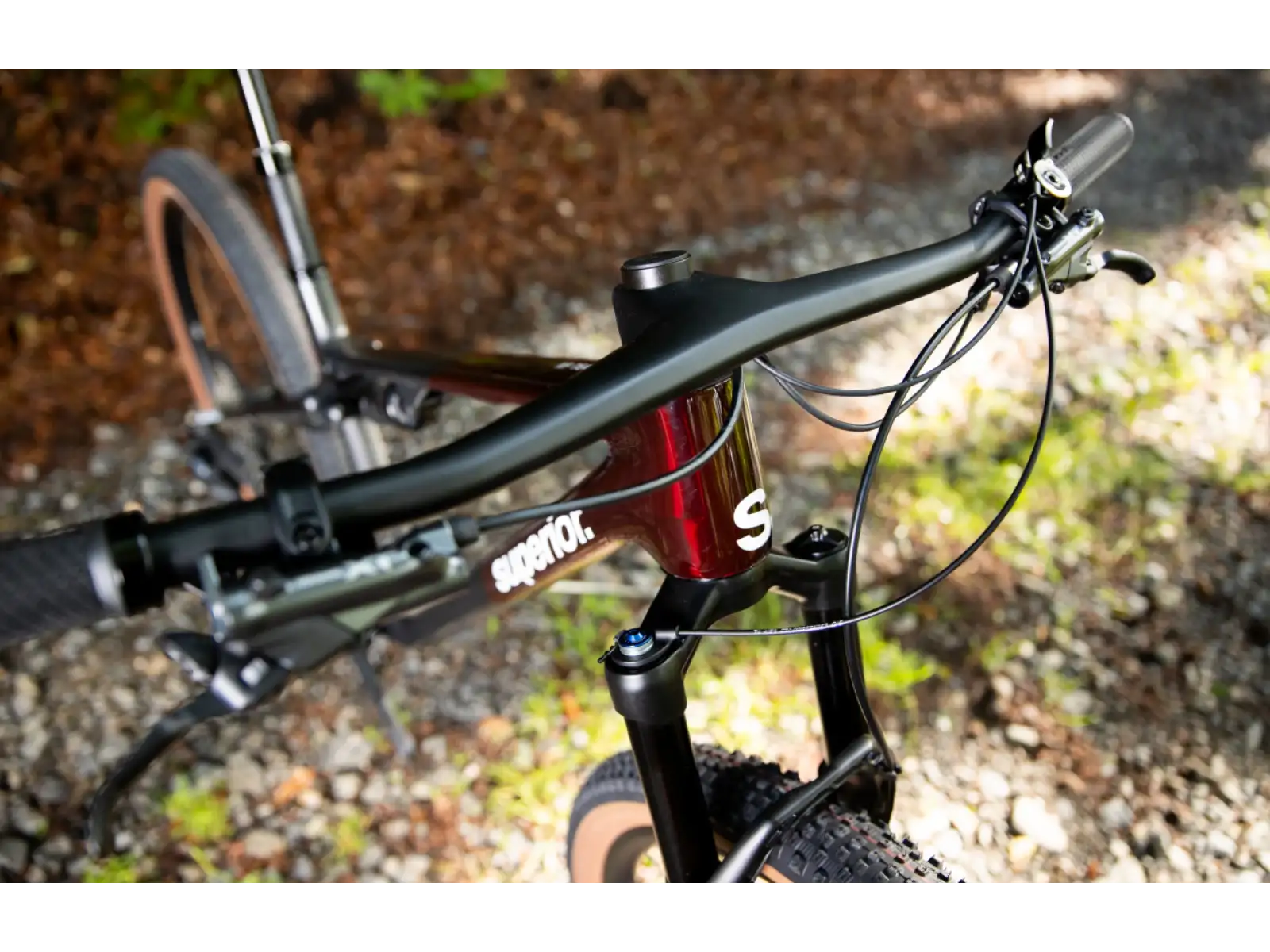 Superior XF 9.6 Team full suspension bike Gloss Carbon/Red Carbon