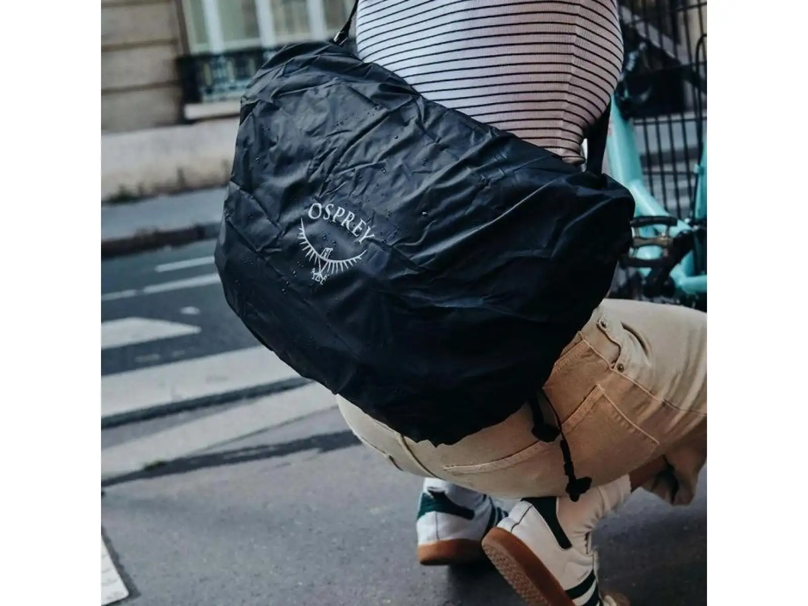 Osprey Metron Messenger 18 bag Black