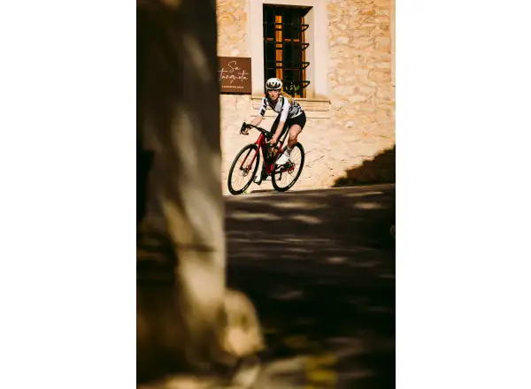 Cannondale Synapse Carbon 4 road bike Metallic Red