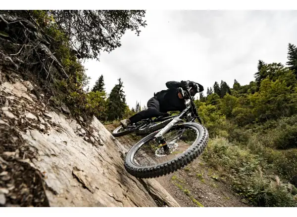 Mavic Deemax DH 29" Boost freehub Sram XD 6-bolt laced wheels