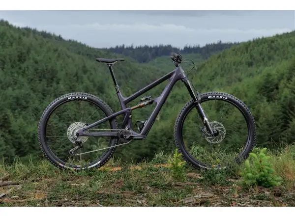 Ibis Ripmo V3 Deore mountain bike Heckleberry Purple