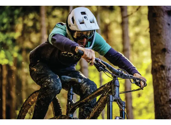 Abus AirDrop MIPS helmet Black Gold