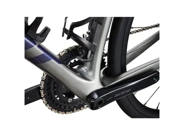 Giant Defy Advanced 1 road bike Charcoal / Milky Way