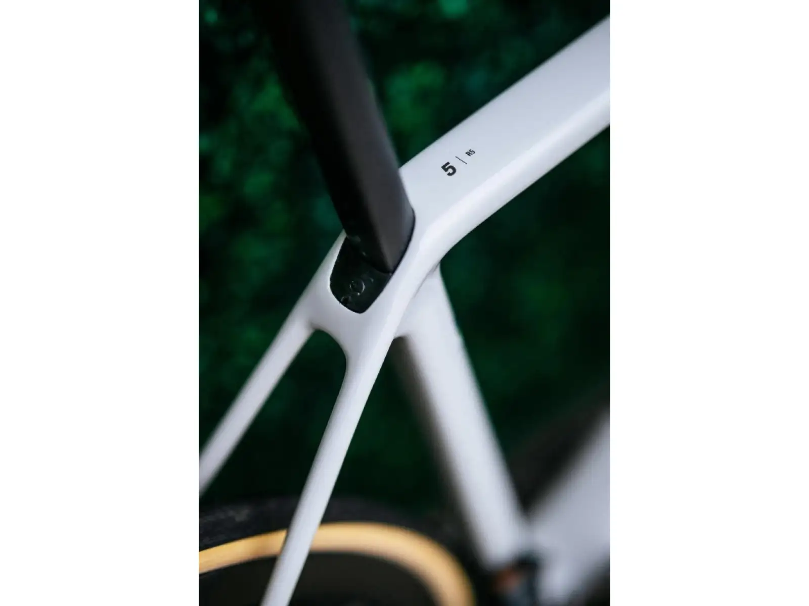 Cervélo R5 Force eTap AXS road bike Permafrost