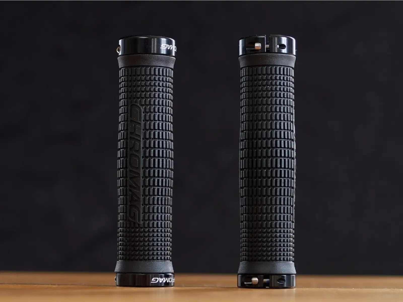 Chromag Squarewave grips Black