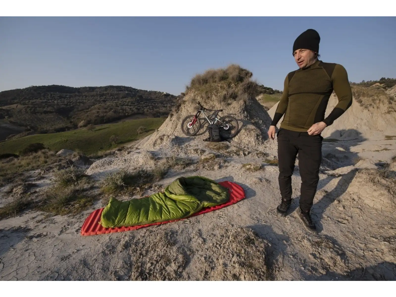 Pinguin Lava 350 sleeping bag 195 cm green left