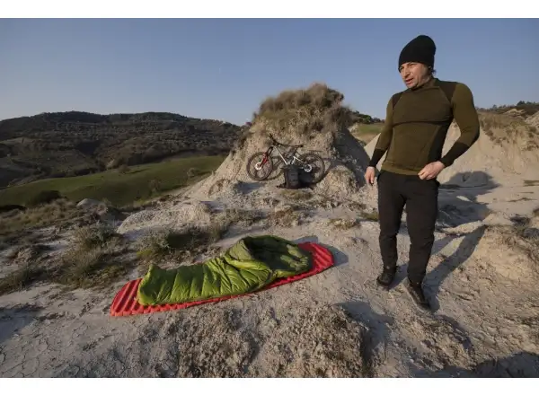 Pinguin Lava 350 sleeping bag 195 cm green left