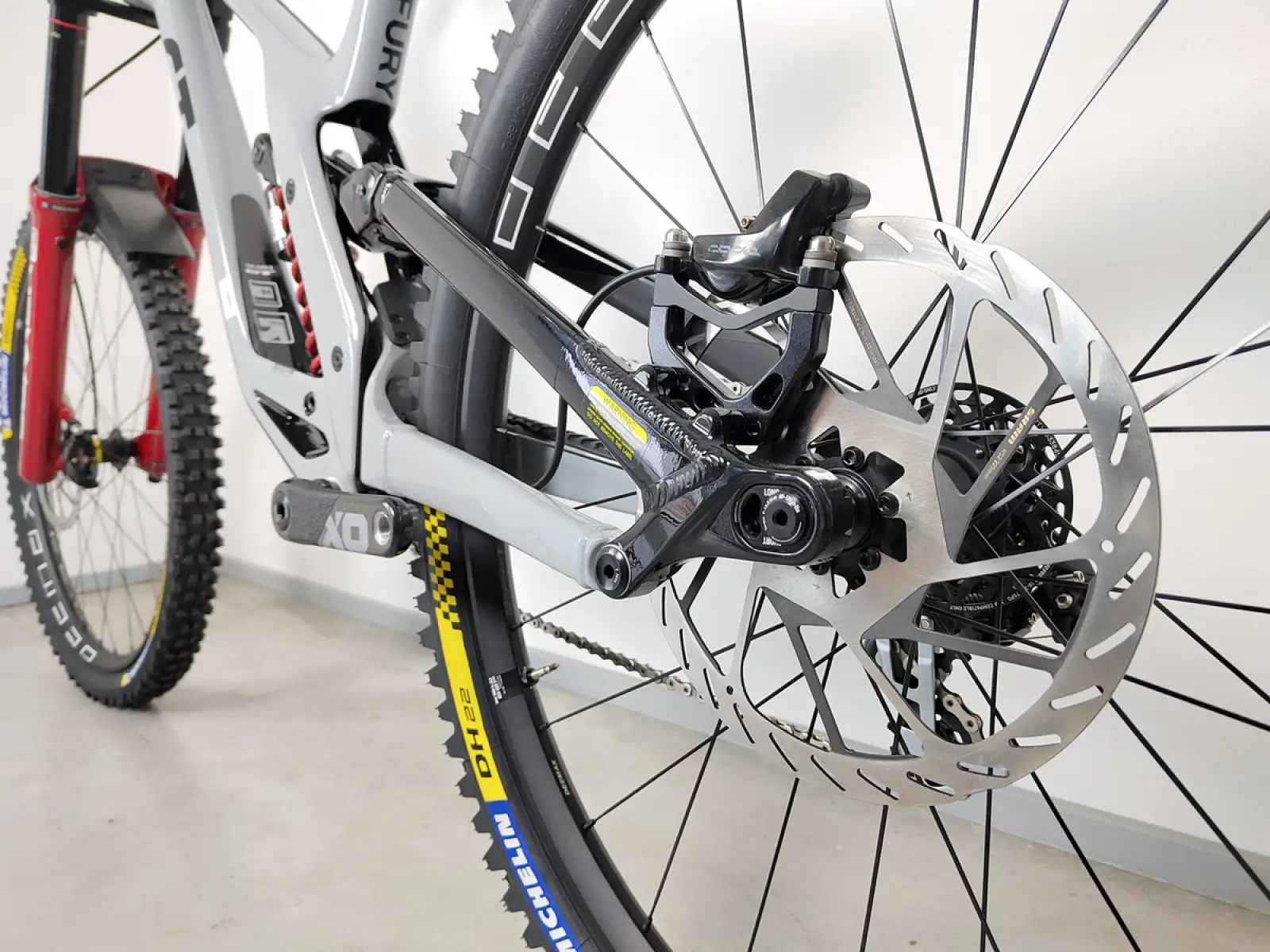 GT Fury Custom downhill bike size M