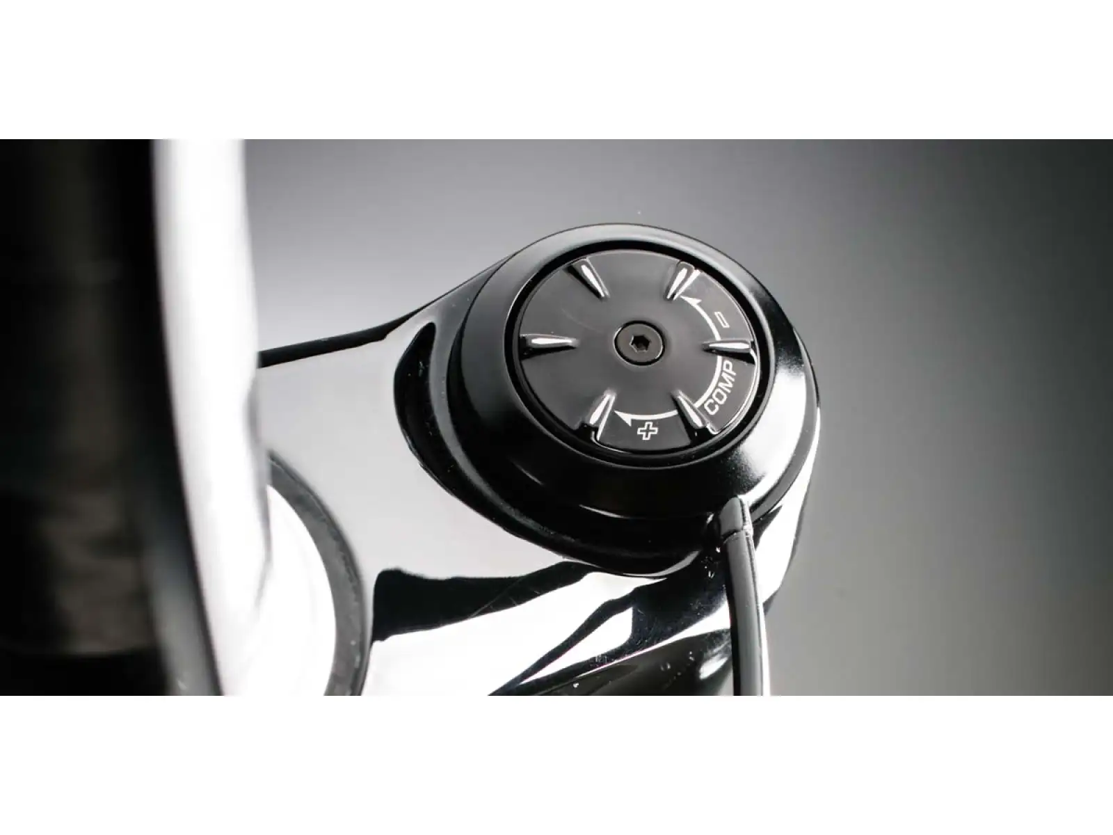 Cannodnale LEFTY OCHO ALLOY DEFAULT OPEN 29" 100 mm suspension fork