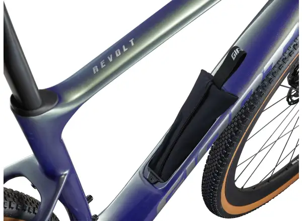 Giant Revolt Advanced Pro 0 gravel bike Interstellar
