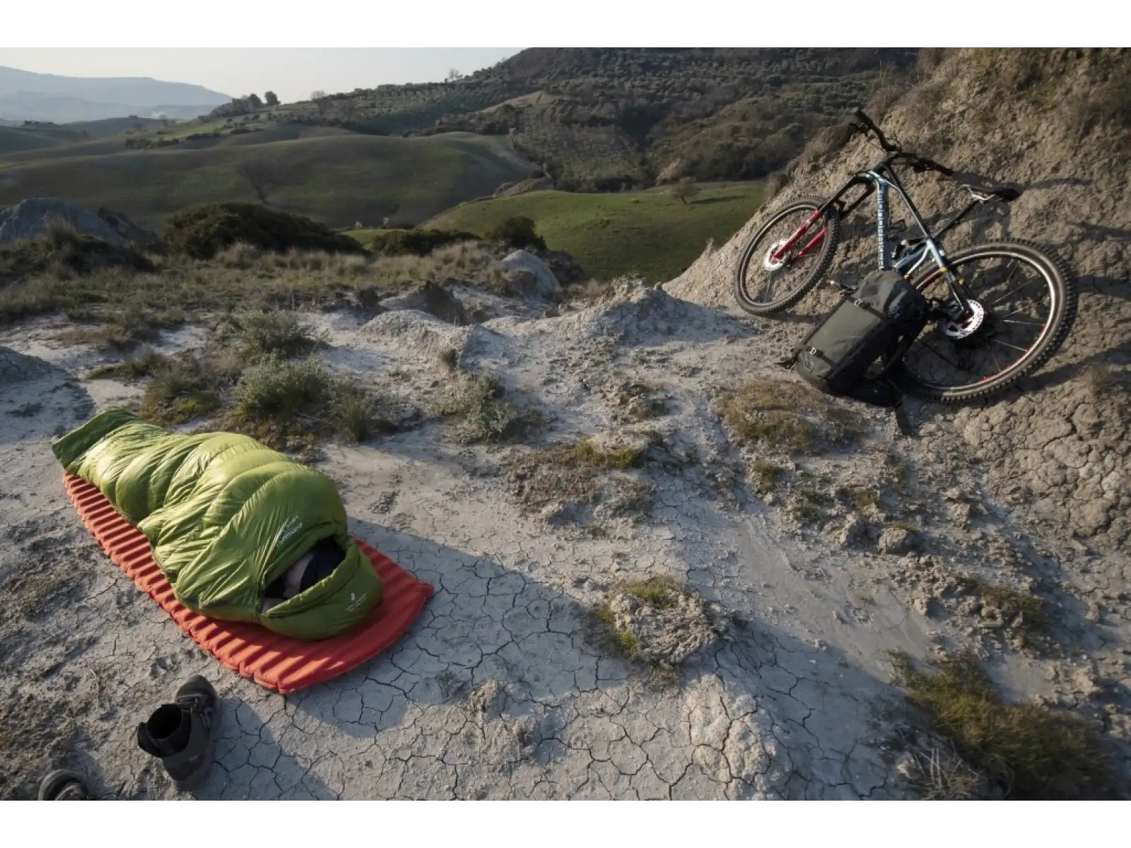 Pinguin Lava 350 sleeping bag 195 cm green left
