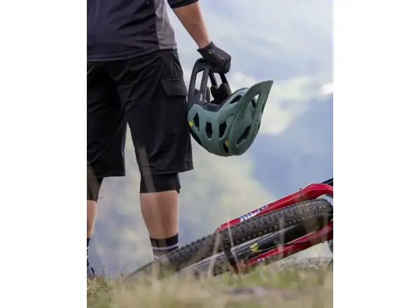 Uvex Revolt MIPS helmet All Black Matt