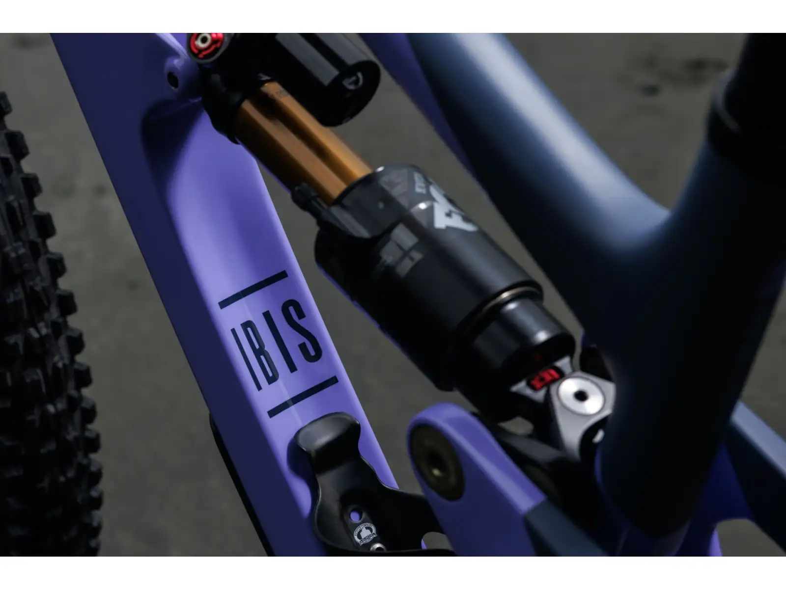 Ibis HD6 GX T-Type AXS mountain bike lavender