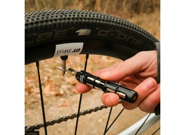 Wolf Tooth EnCase multitool 14 functions