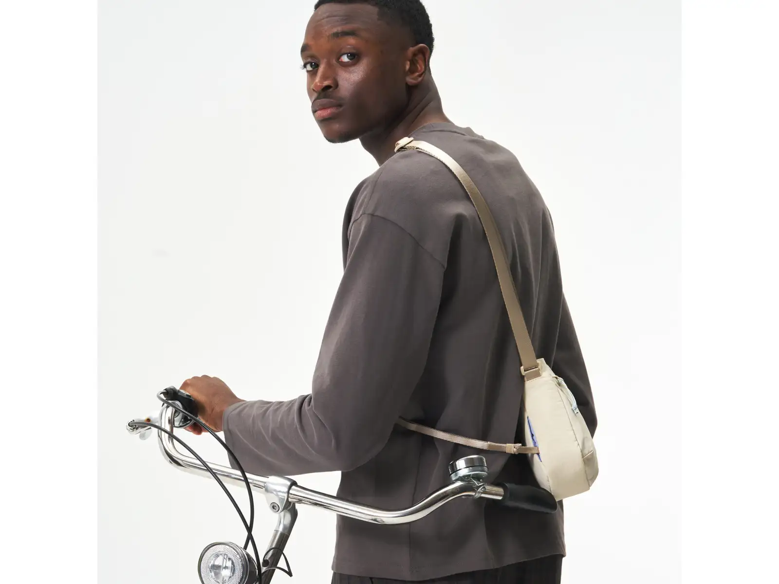 Aevor Easy Ride Pouch shoulder bag Off-White